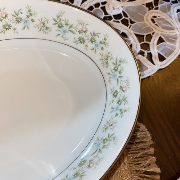 Noritake Oval Vegetable Bowl - Picture 4 of 5